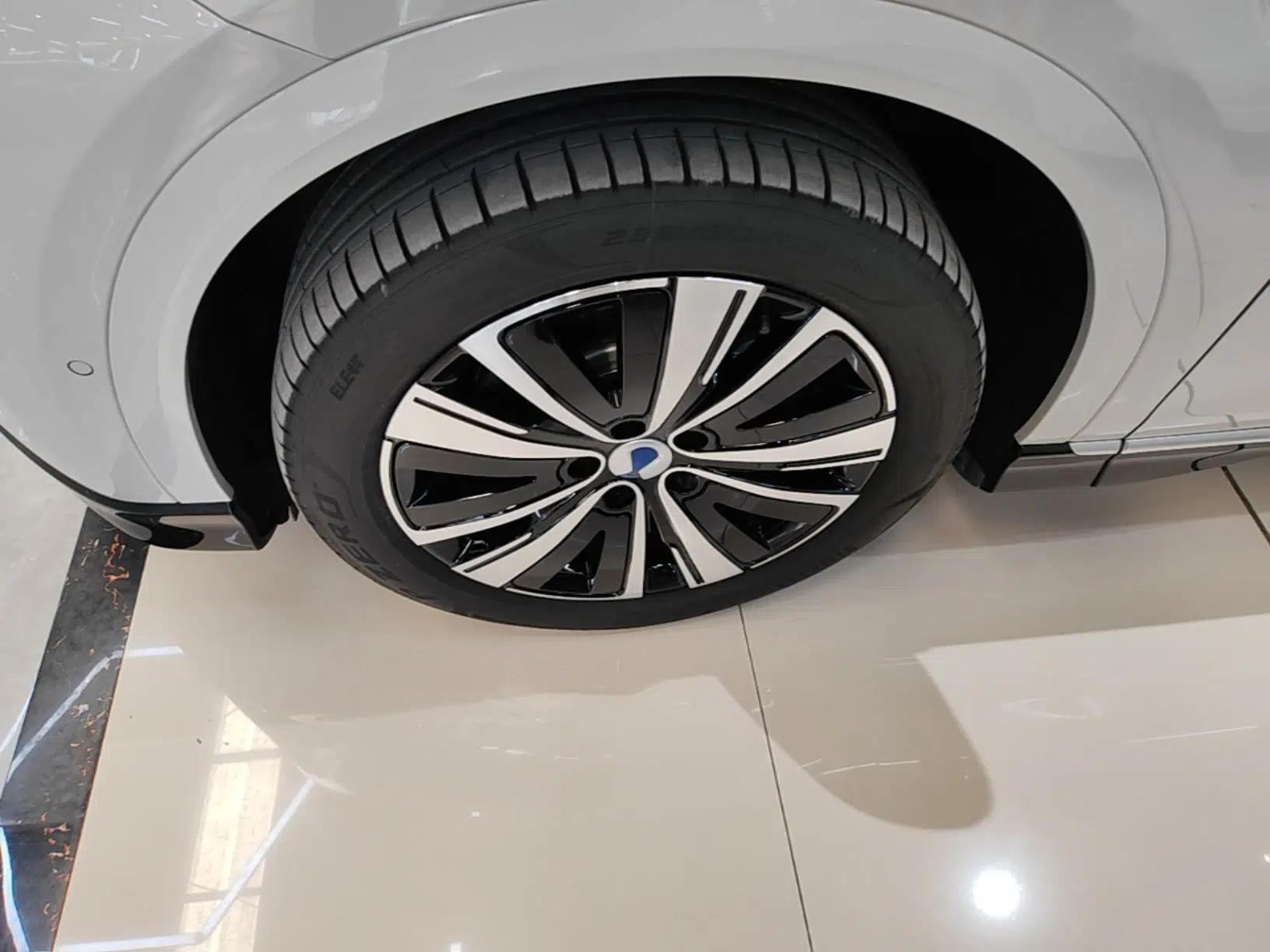 Denza N7 2025 702 Intelligent Driving Dual-Laser Luxury Edition — миниатюра 8