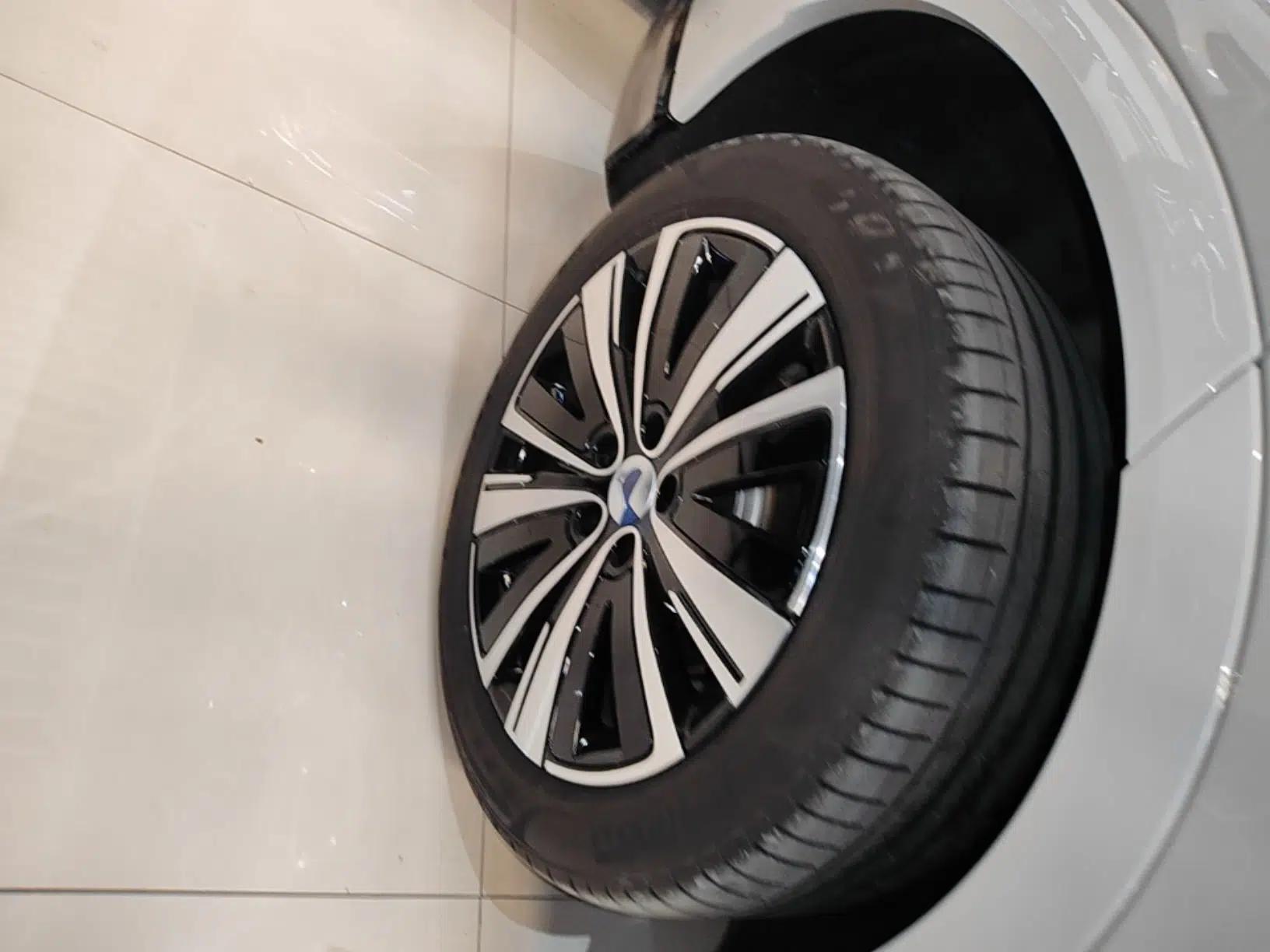 Denza N7 2025 702 Intelligent Driving Dual-Laser Luxury Edition — миниатюра 10