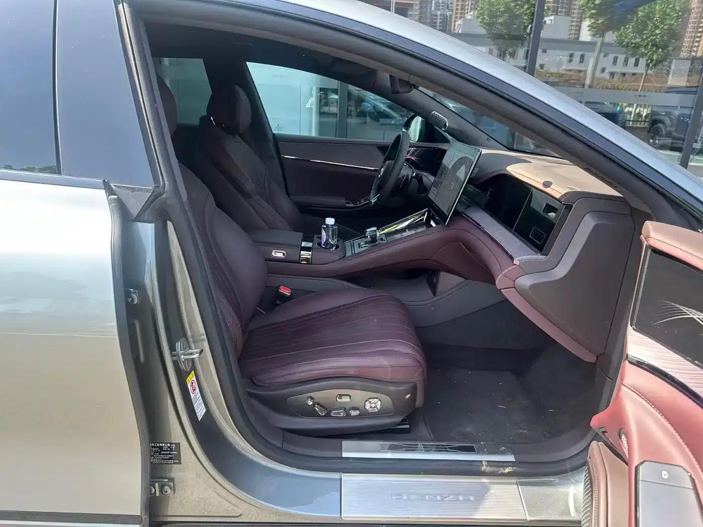 Denza Z9 GT 2024 1100 AWD Max Edition — миниатюра 6