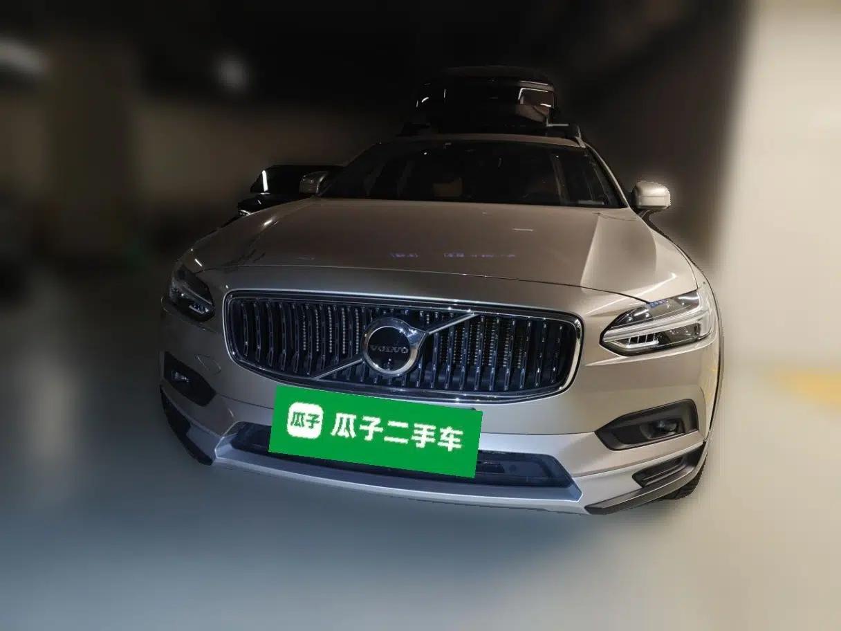 Volvo V90 2023 Cross Country B5 AWD Prestige Edition — миниатюра 2