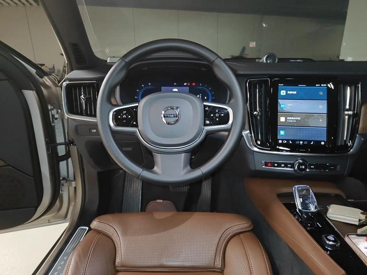 Volvo V90 2023 Cross Country B5 AWD Prestige Edition — миниатюра 11