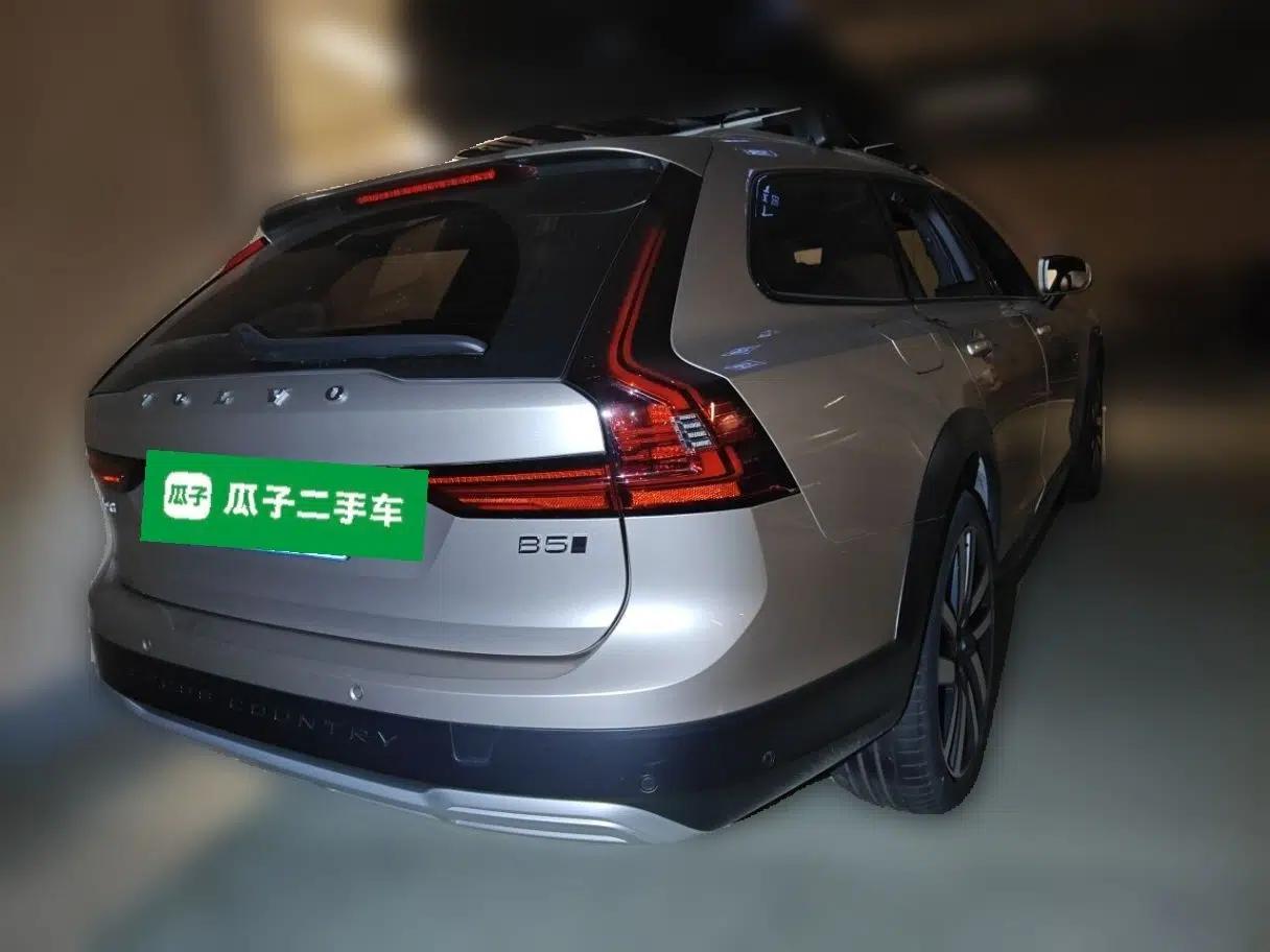 Volvo V90 2023 Cross Country B5 AWD Prestige Edition — миниатюра 6
