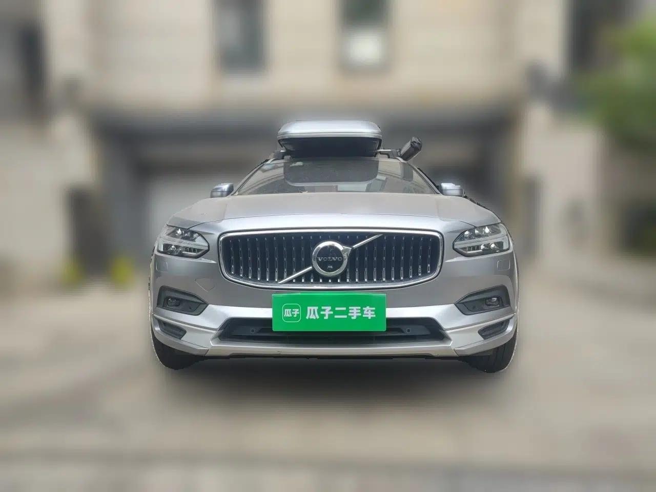 Volvo V90 2021 Cross Country B5 AWD Prestige Edition — миниатюра 2