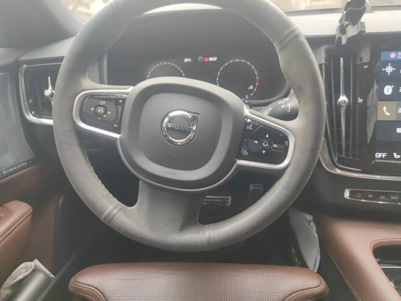 Volvo V90 2021 Cross Country B5 AWD Prestige Edition — миниатюра 11