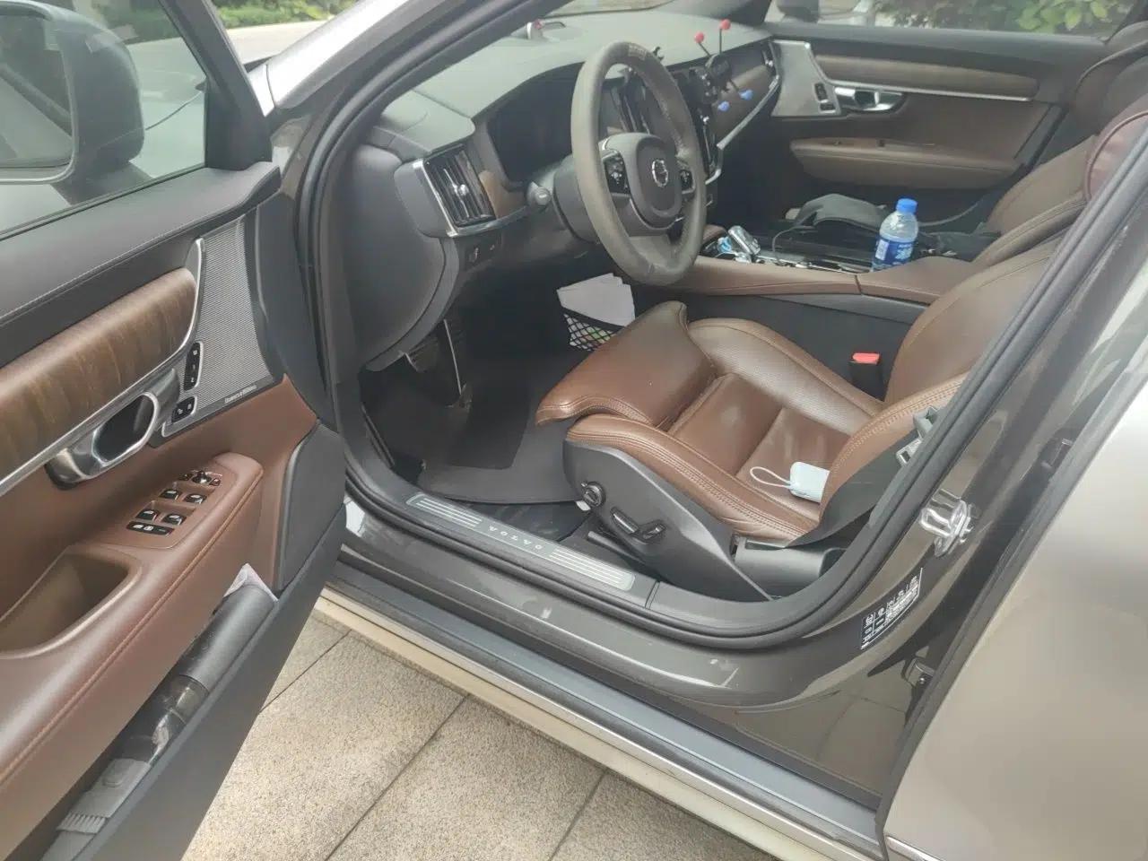 Volvo V90 2021 Cross Country B5 AWD Prestige Edition — миниатюра 17