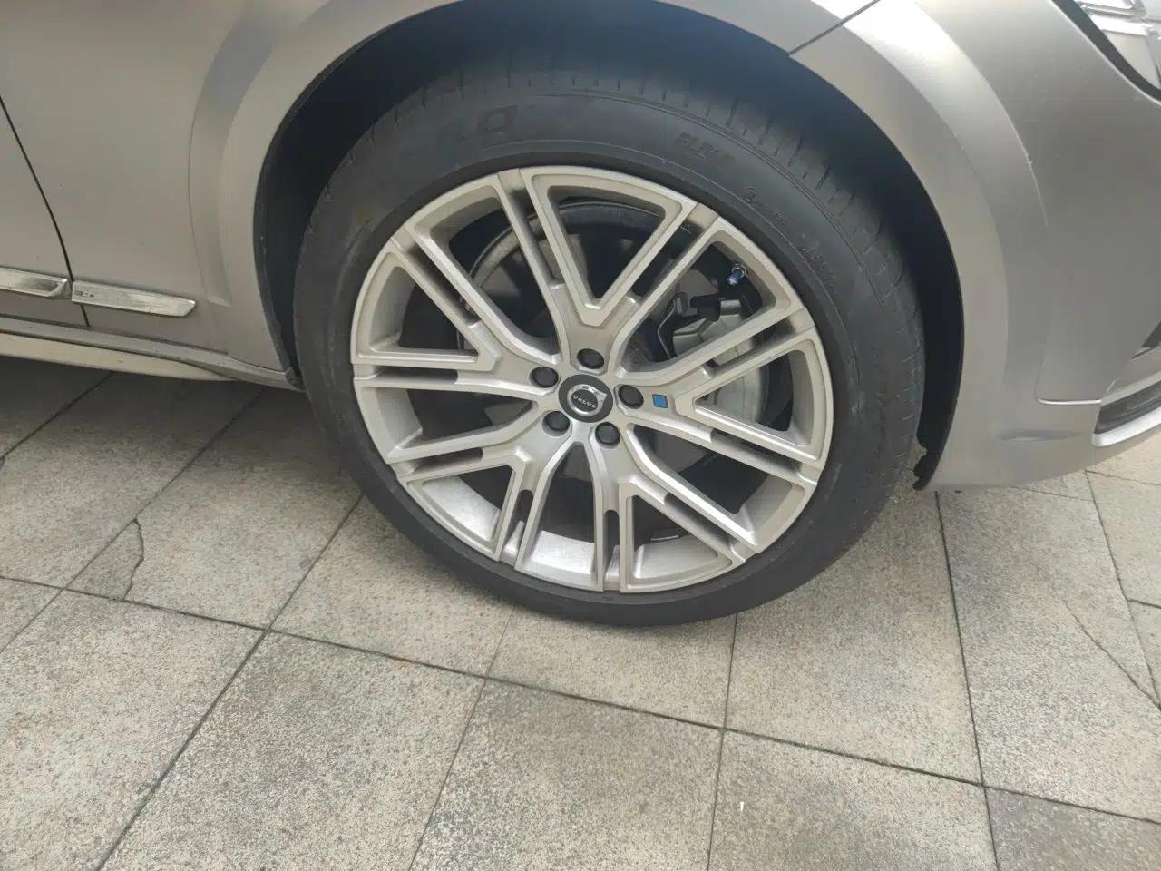 Volvo V90 2021 Cross Country B5 AWD Prestige Edition — миниатюра 8