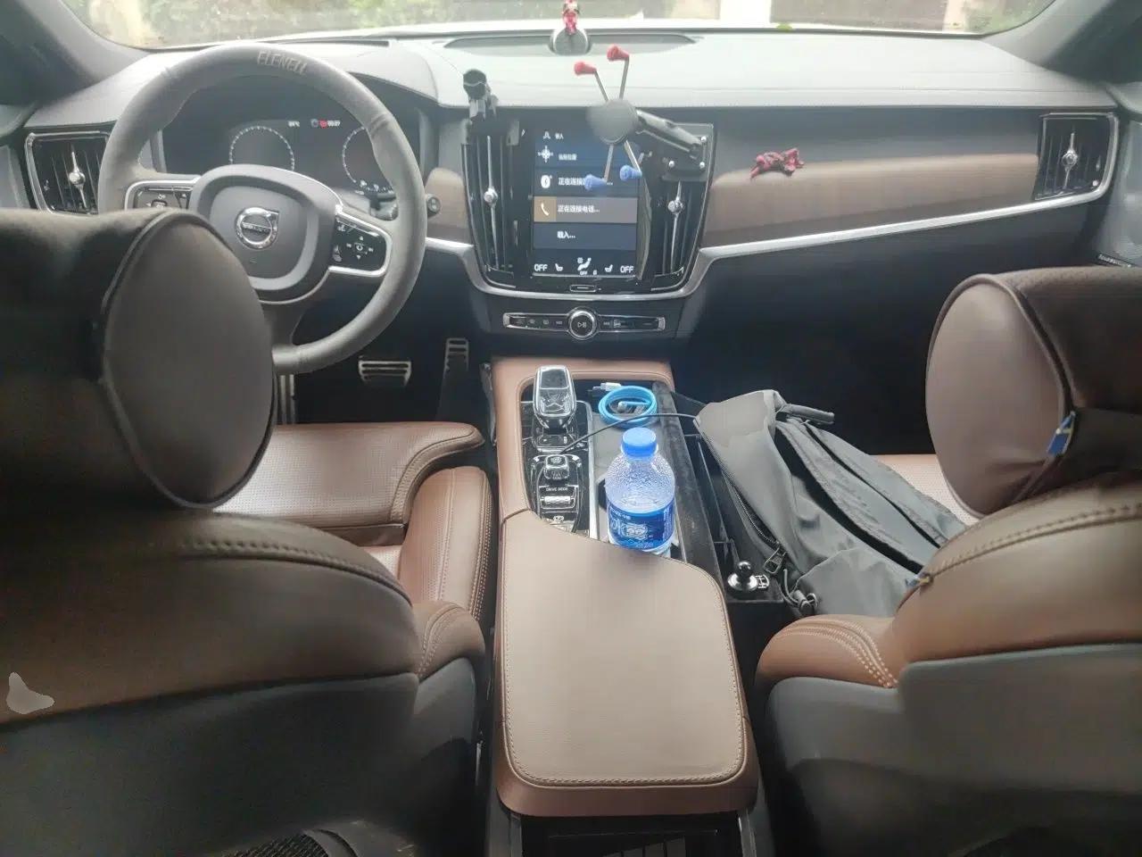 Volvo V90 2021 Cross Country B5 AWD Prestige Edition — миниатюра 10
