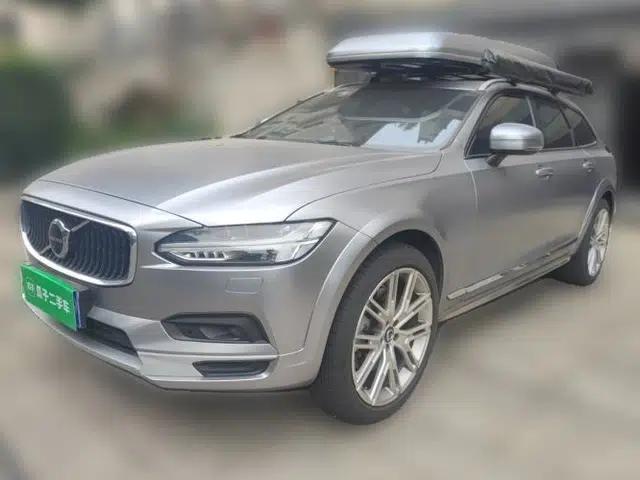 Volvo V90 2021 Cross Country B5 AWD Prestige Edition