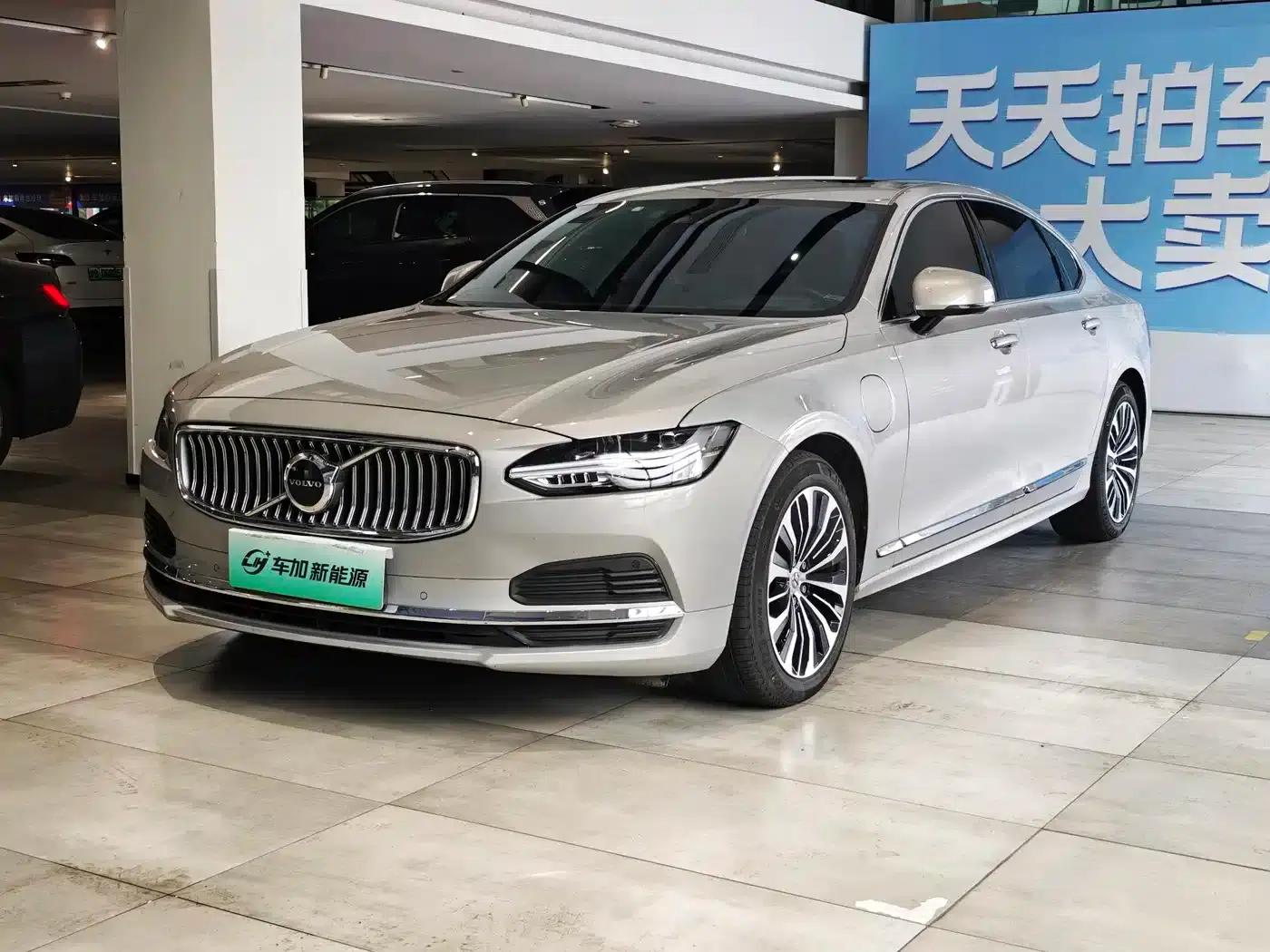 2023 Volvo S90 Plug-in Hybrid T8 Plug-in Hybrid AWD Long Range Smart Luxury Edition — миниатюра 1