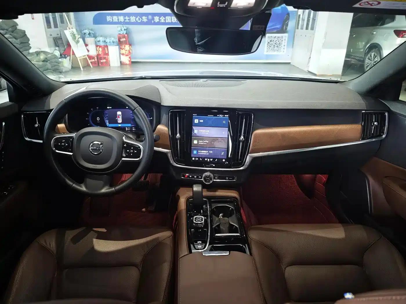 2023 Volvo S90 Plug-in Hybrid T8 Plug-in Hybrid AWD Long Range Smart Luxury Edition — миниатюра 5