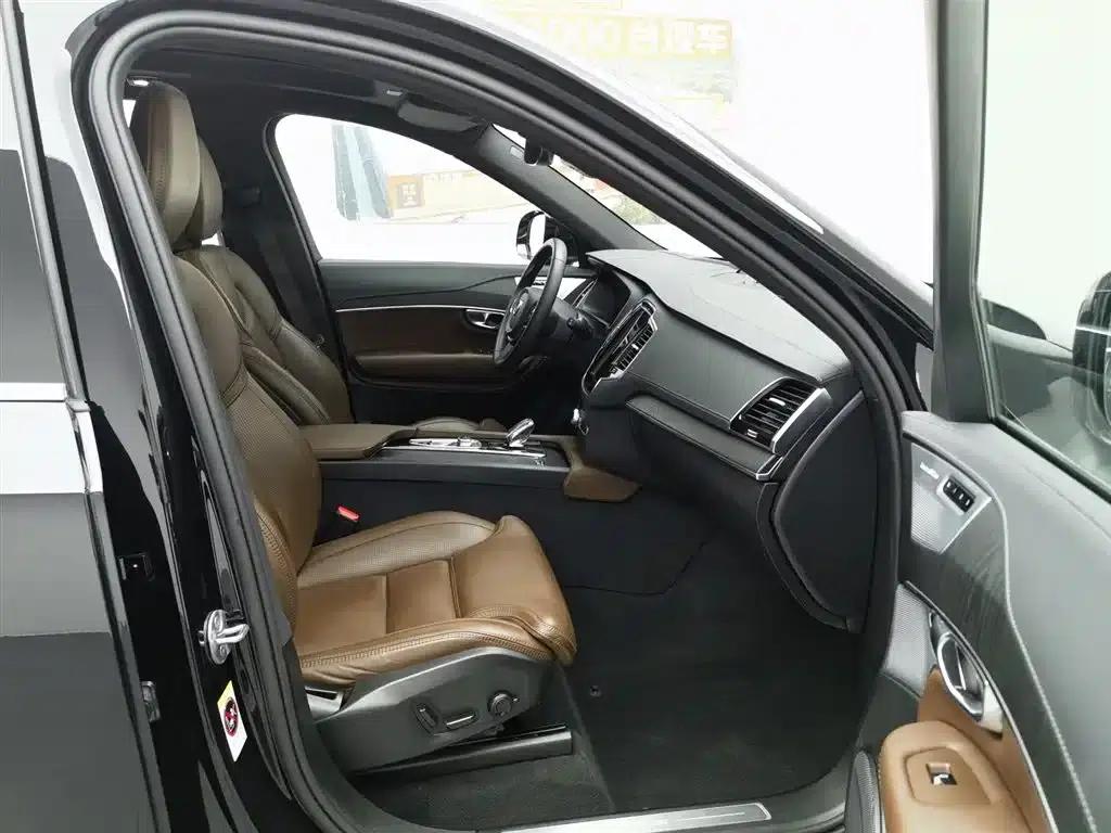 2023 Volvo XC90 Plug-in Hybrid T8 Recharge Luxury 7-Seater — миниатюра 23