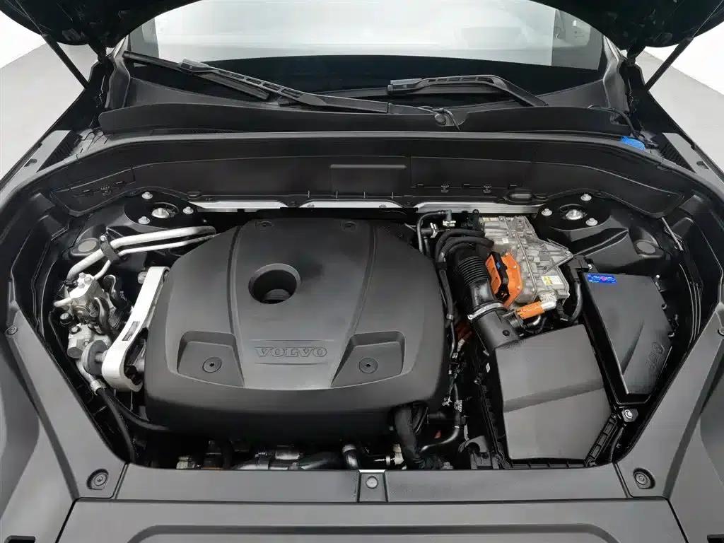 2023 Volvo XC90 Plug-in Hybrid T8 Recharge Luxury 7-Seater — миниатюра 6
