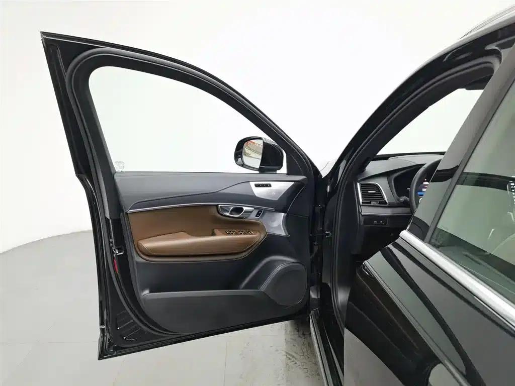 2023 Volvo XC90 Plug-in Hybrid T8 Recharge Luxury 7-Seater — миниатюра 8