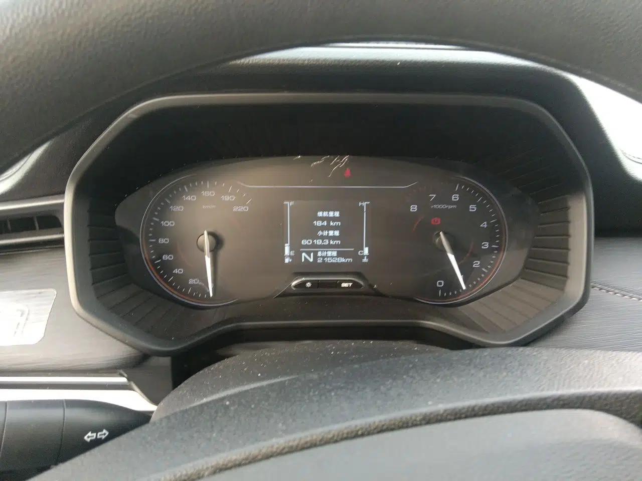 Wuling Jiachen 2022 1.5L Manual Comfort Edition — миниатюра 12