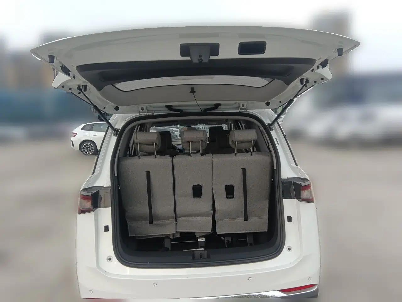 Wuling Jiachen 2022 1.5L Manual Comfort Edition — миниатюра 20