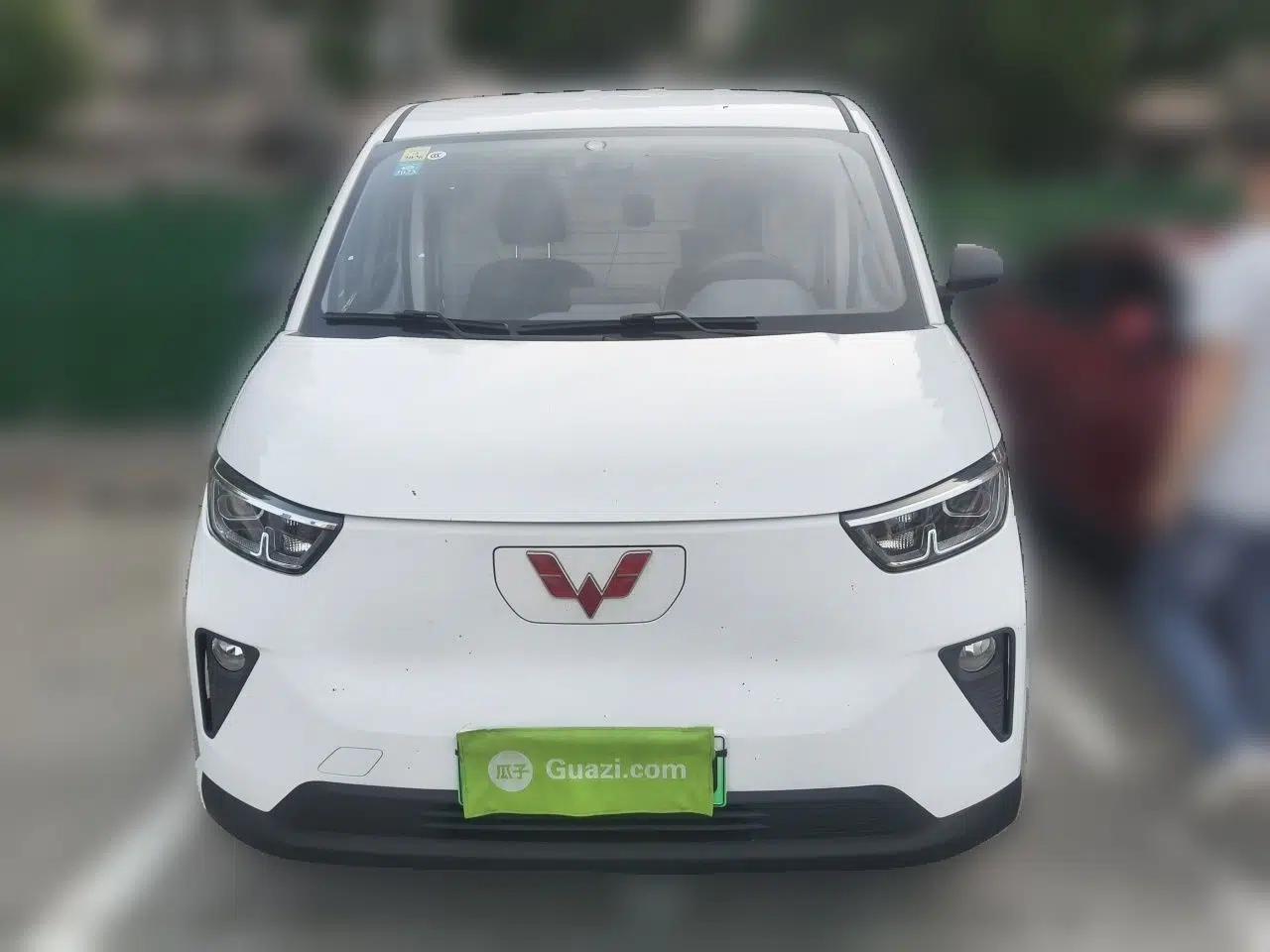 Wuling Yangguang 2024 300km Comfort Version with Sealed Windows 60kW — миниатюра 2