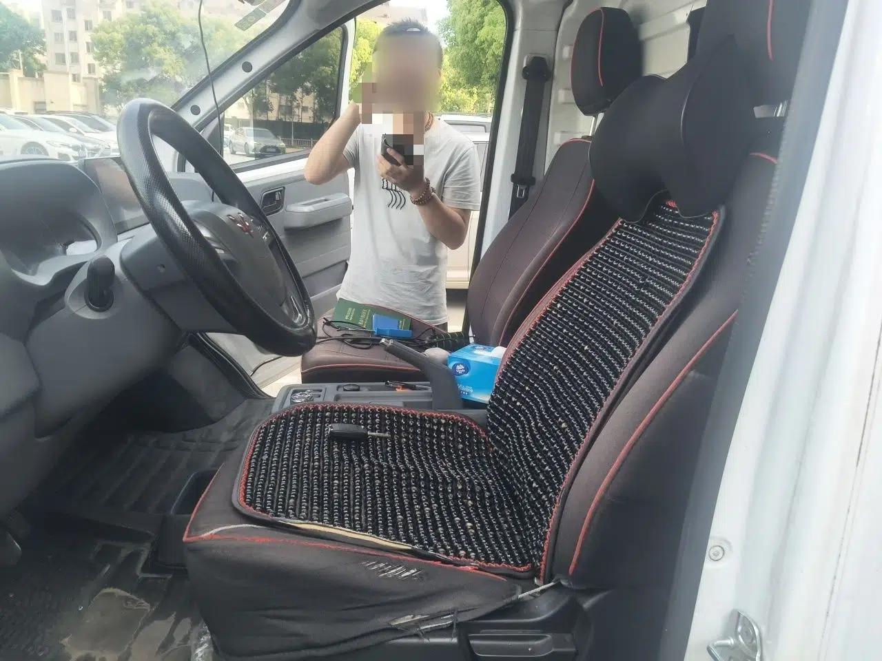 Wuling Yangguang 2024 300km Comfort Version with Sealed Windows 60kW — миниатюра 16