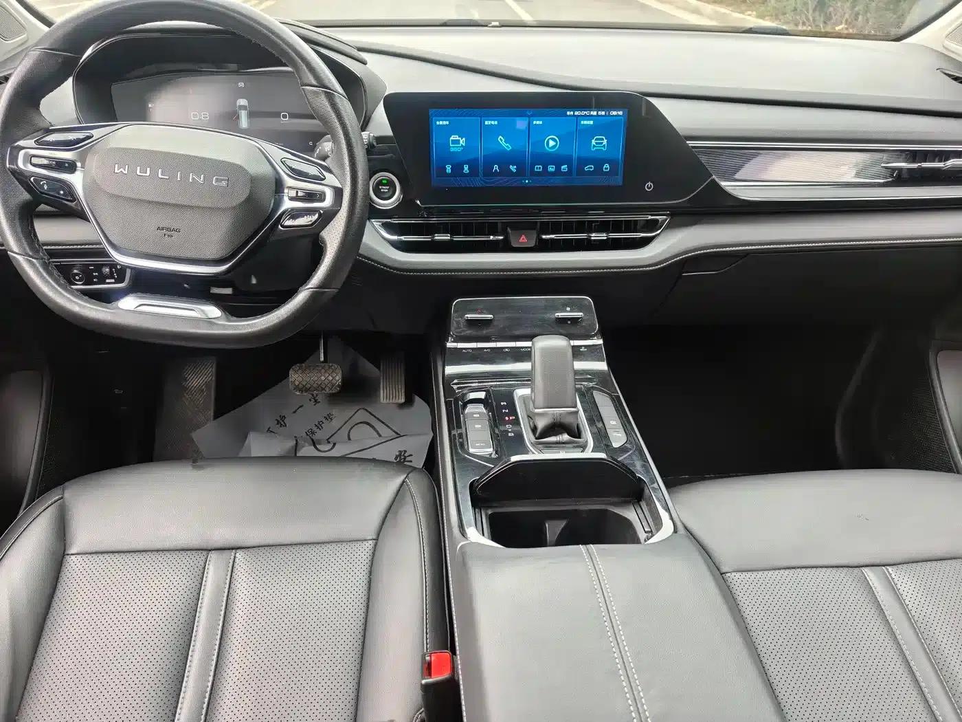 Wuling Capgemini 2020 1.5T CVT Flagship Edition — миниатюра 7