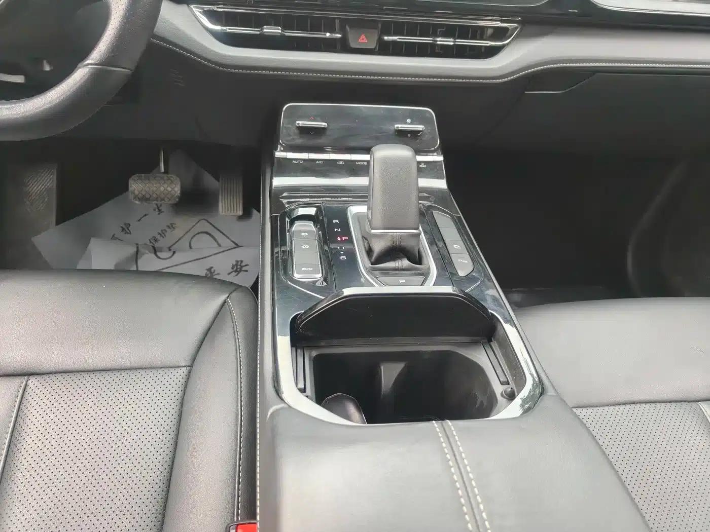 Wuling Capgemini 2020 1.5T CVT Flagship Edition — миниатюра 9