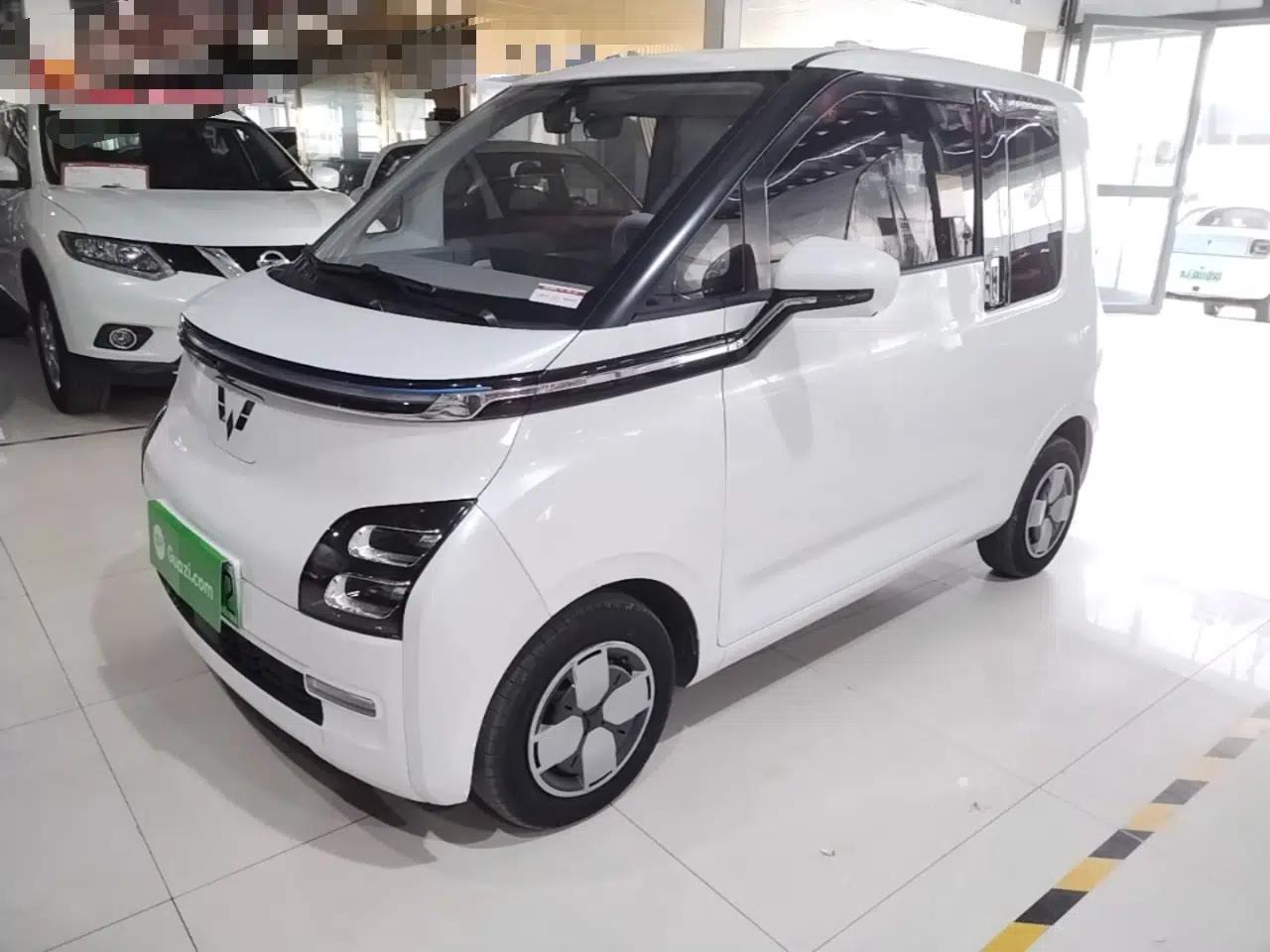 Wuling Air ev 2023 - Four Seats - Advanced Edition — миниатюра 1