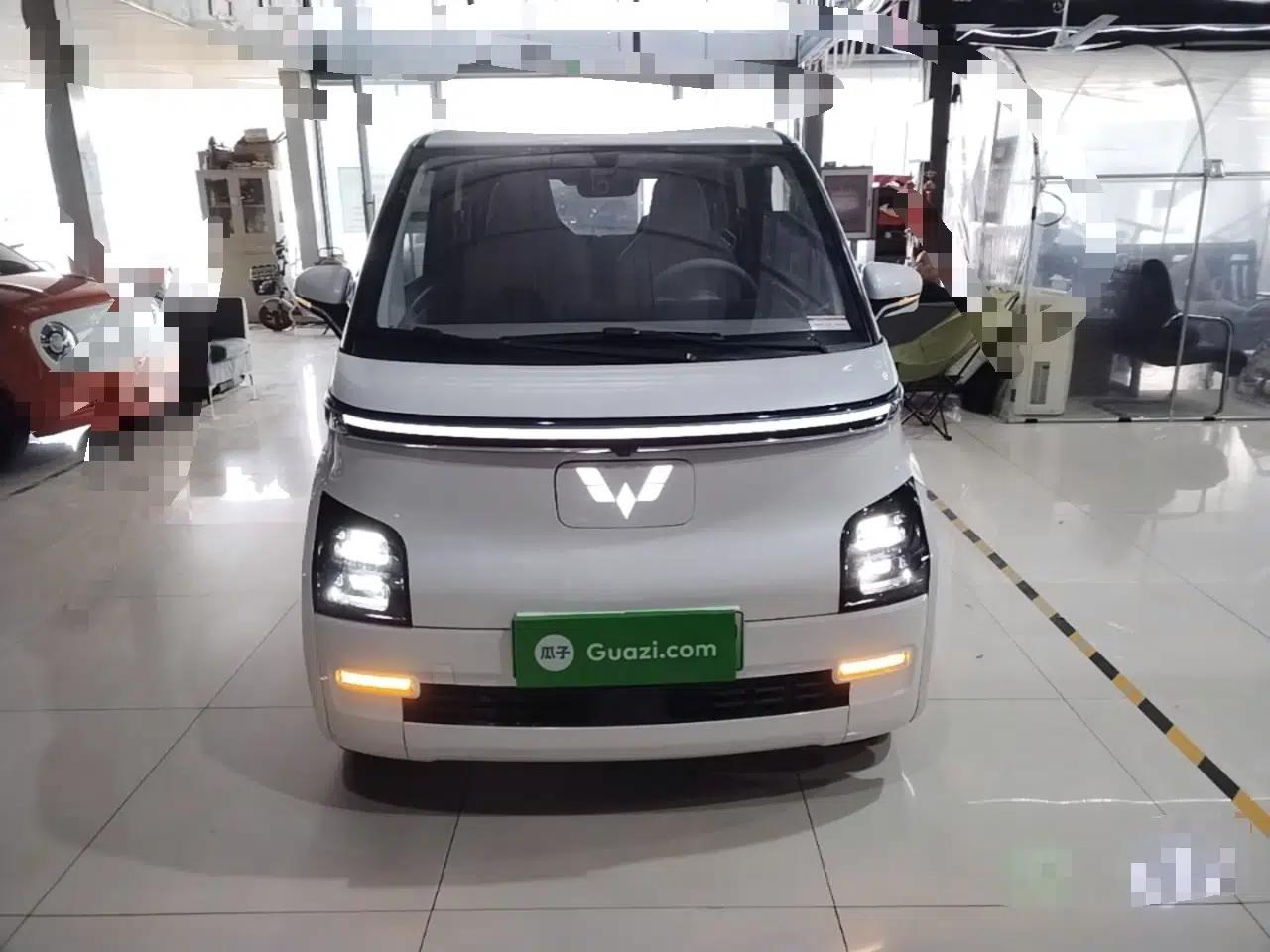 Wuling Air ev 2023 - Four Seats - Advanced Edition — миниатюра 2
