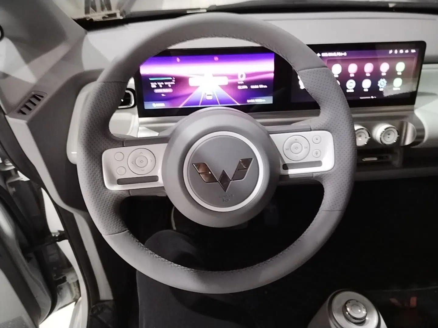 Wuling Air ev 2023 - Four Seats - Advanced Edition — миниатюра 14