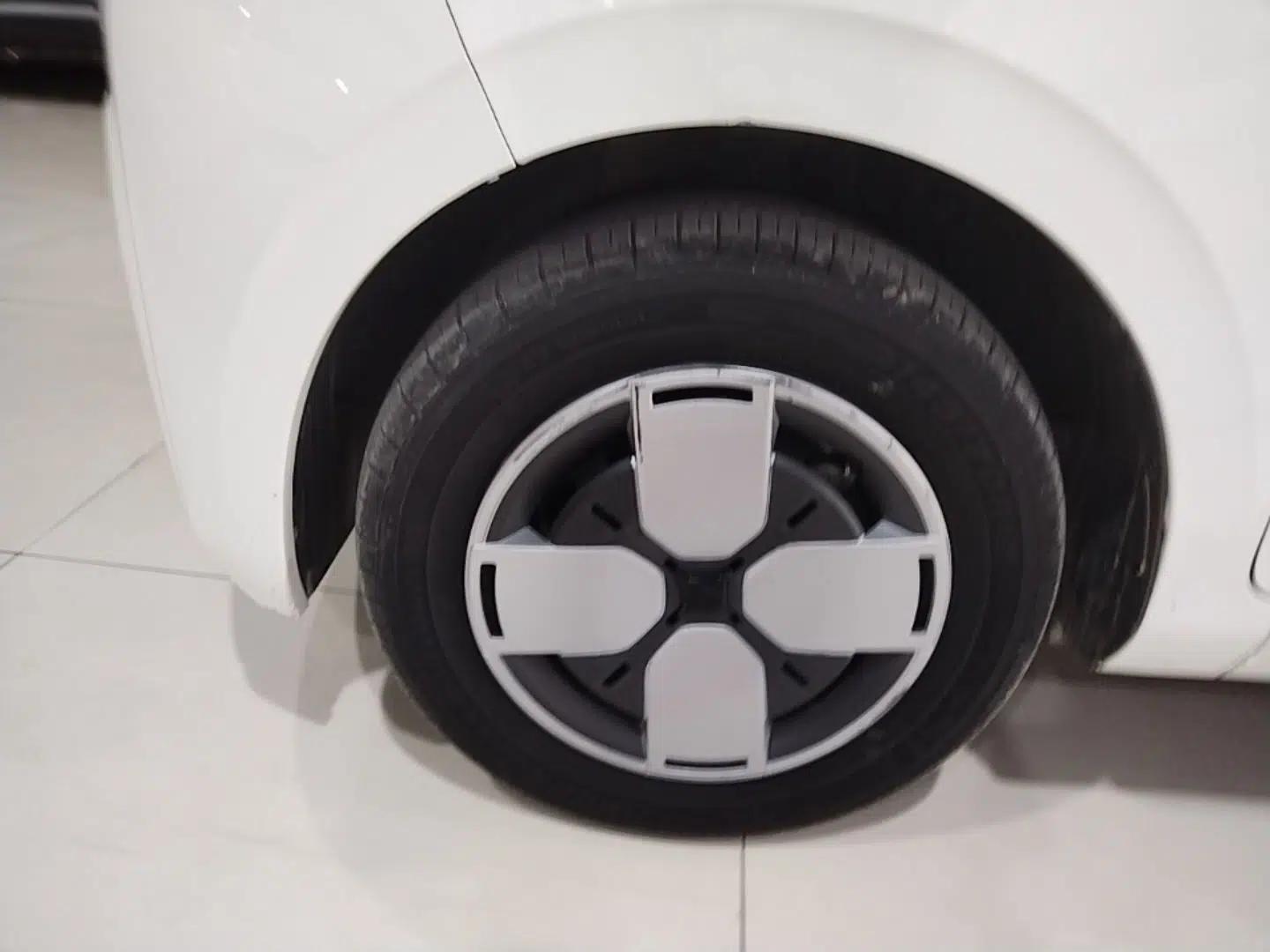 Wuling Air ev 2023 - Four Seats - Advanced Edition — миниатюра 8