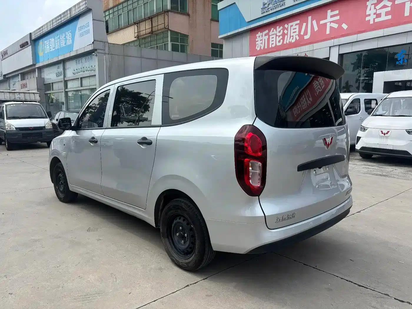 Wuling Hongguang New Energy 2024 Pure Electric Version 300KM Standard Edition — миниатюра 5