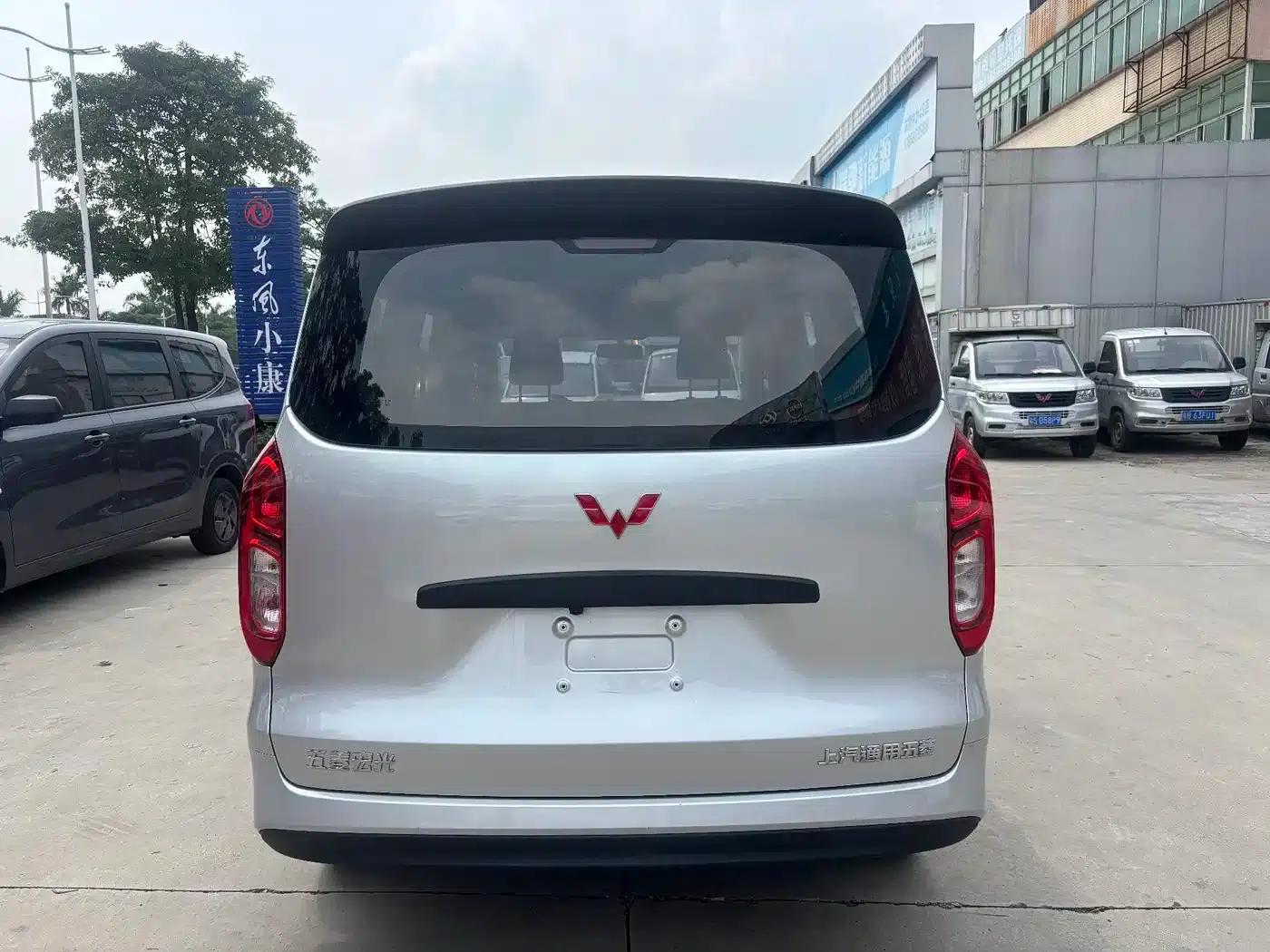 Wuling Hongguang New Energy 2024 Pure Electric Version 300KM Standard Edition — миниатюра 7