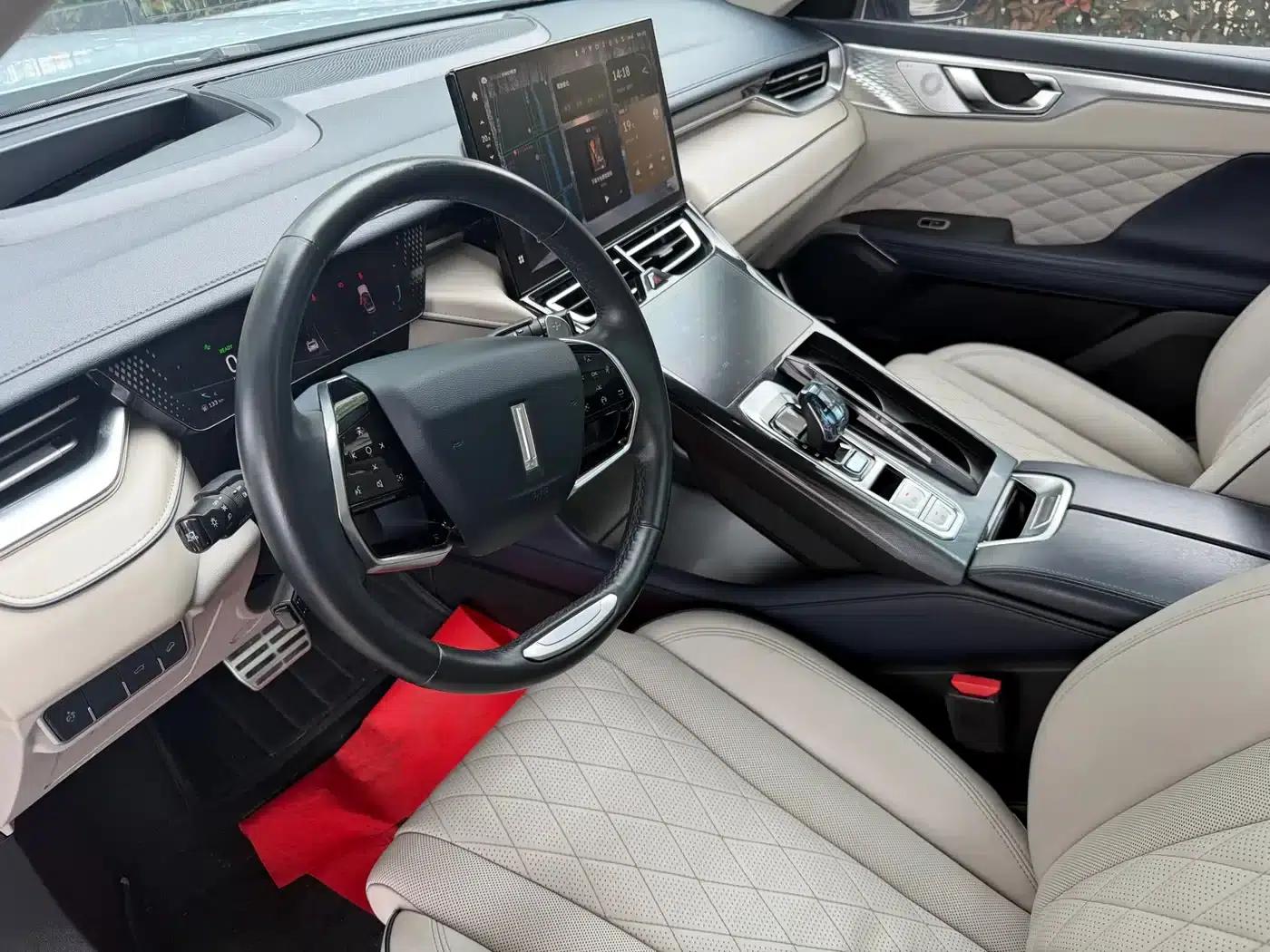 Wey brand Mocha 2021 2.0T 4WD Special Edition — миниатюра 5