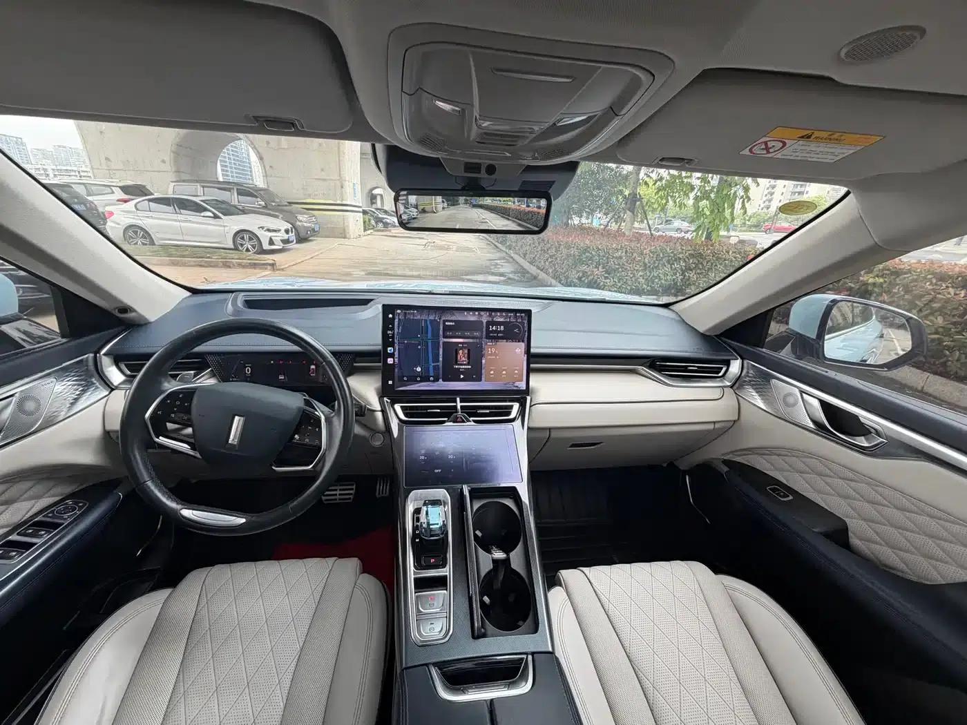 Wey brand Mocha 2021 2.0T 4WD Special Edition — миниатюра 7
