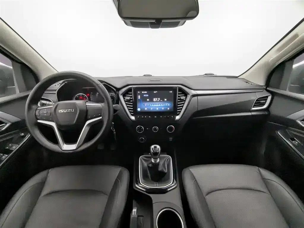 D-MAX 2021 1.9T Manual 4WD Diesel Global Sport RZ4E — миниатюра 5