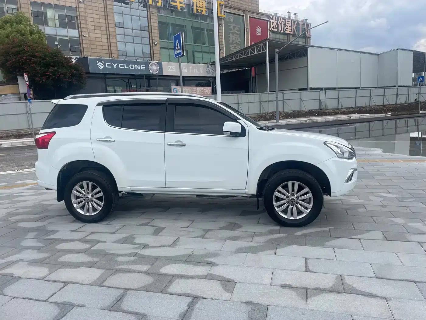 2018 mu-X Ranger 1.9T Diesel Automatic 4WD Sporty Edition (5-seater) — миниатюра 4