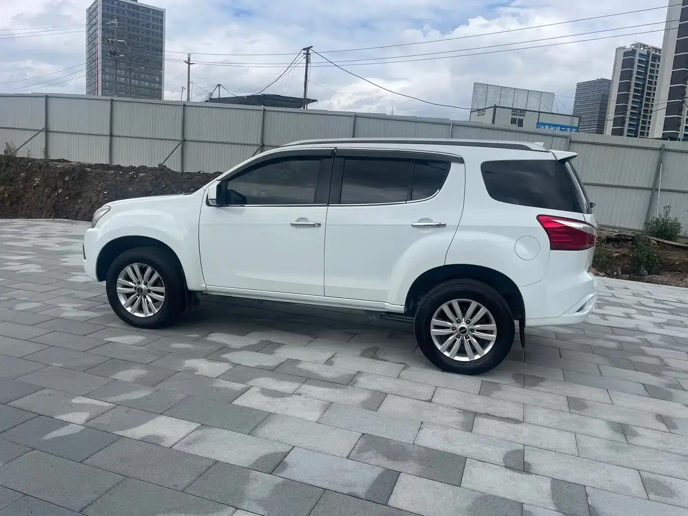 2018 mu-X Ranger 1.9T Diesel Automatic 4WD Sporty Edition (5-seater) — миниатюра 8