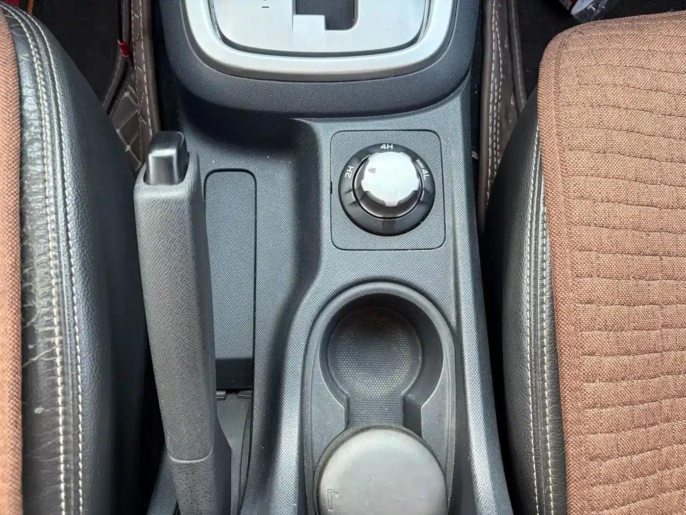 mu-X 2015 3.0T 4WD Automatic Premium 7-Seater — миниатюра 7