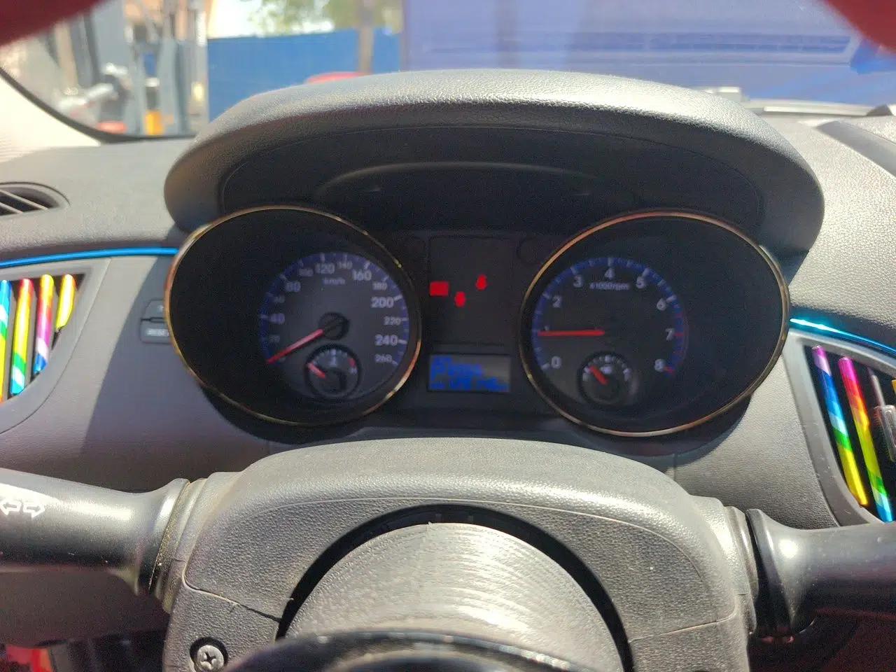 Hyundai Genesis Coupe 2009 2.0T Automatic Luxury Edition — миниатюра 12