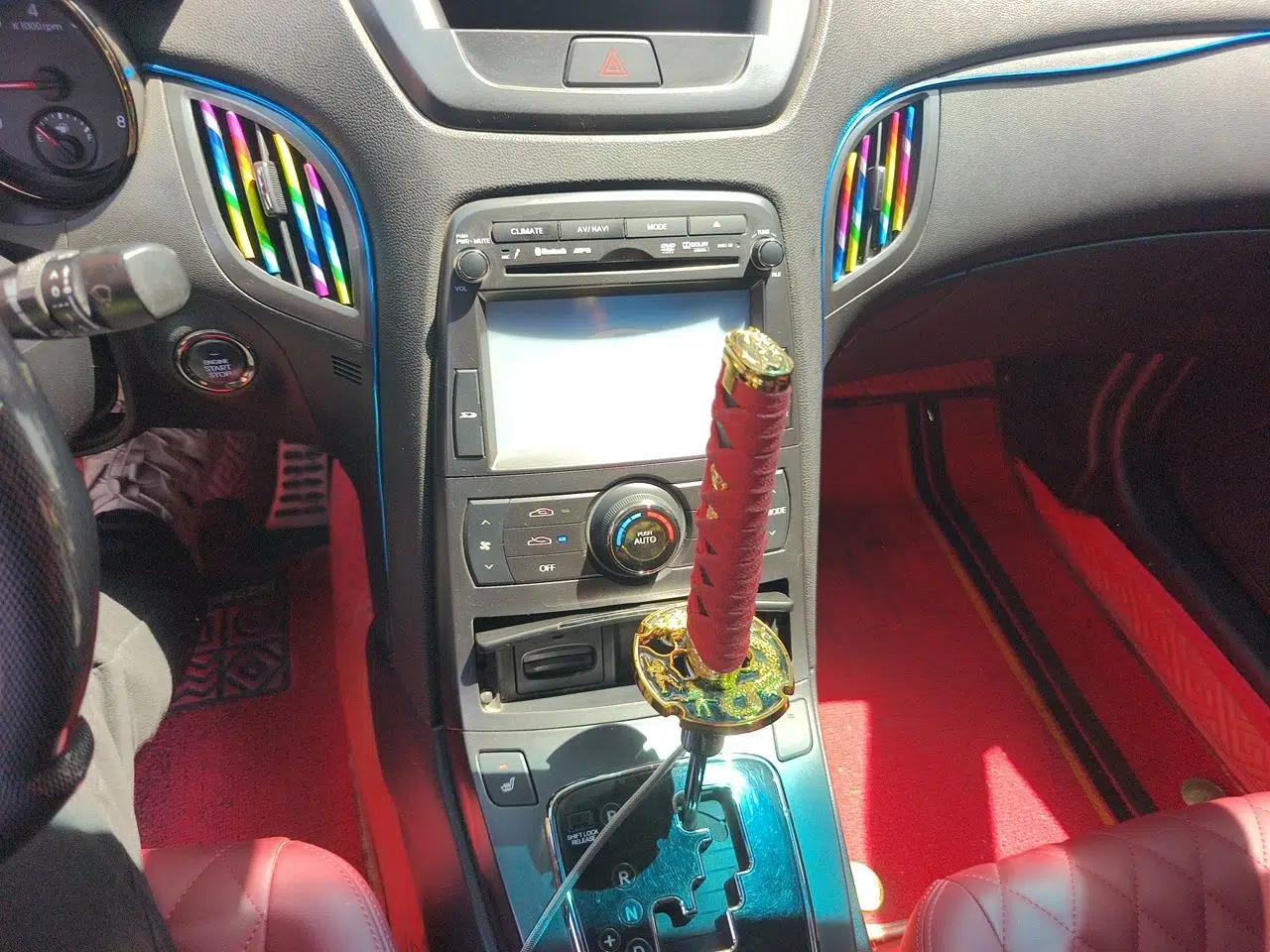 Hyundai Genesis Coupe 2009 2.0T Automatic Luxury Edition — миниатюра 14