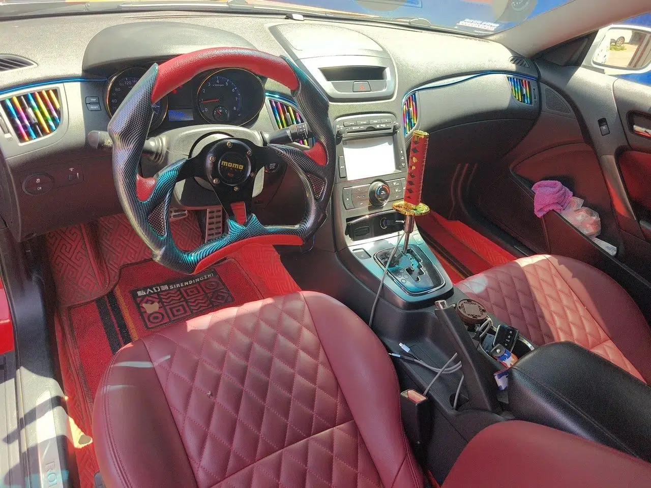 Hyundai Genesis Coupe 2009 2.0T Automatic Luxury Edition — миниатюра 10