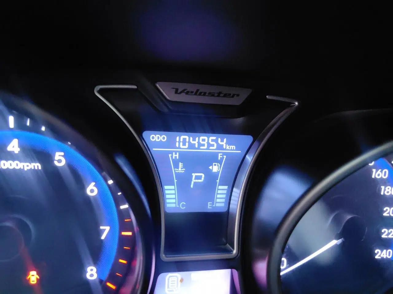 Hyundai Veloster 2012 1.6T Automatic Luxury Edition — миниатюра 13