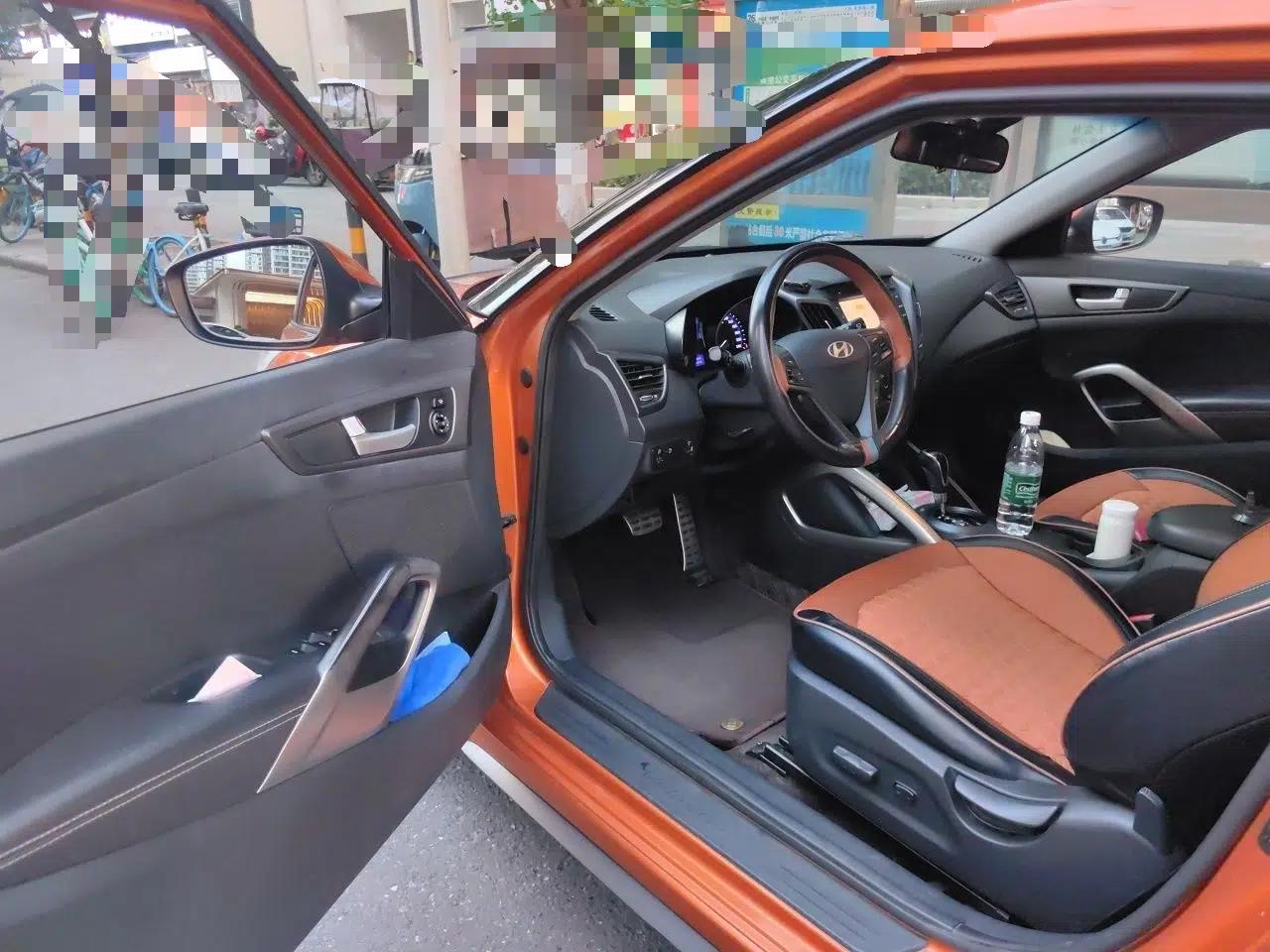Hyundai Veloster 2012 1.6T Automatic Luxury Edition — миниатюра 17