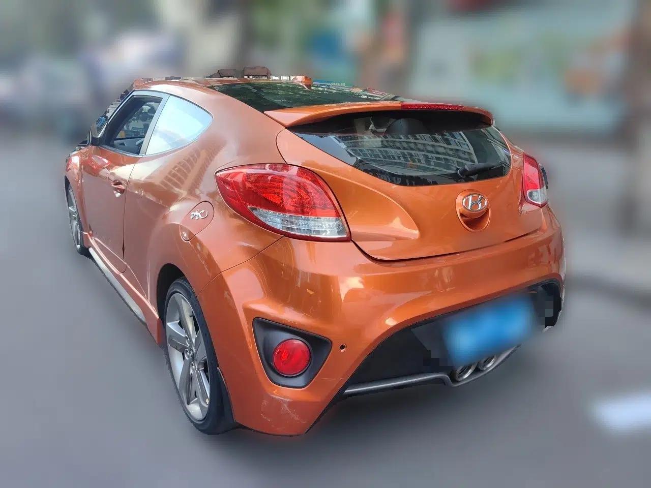Hyundai Veloster 2012 1.6T Automatic Luxury Edition — миниатюра 4