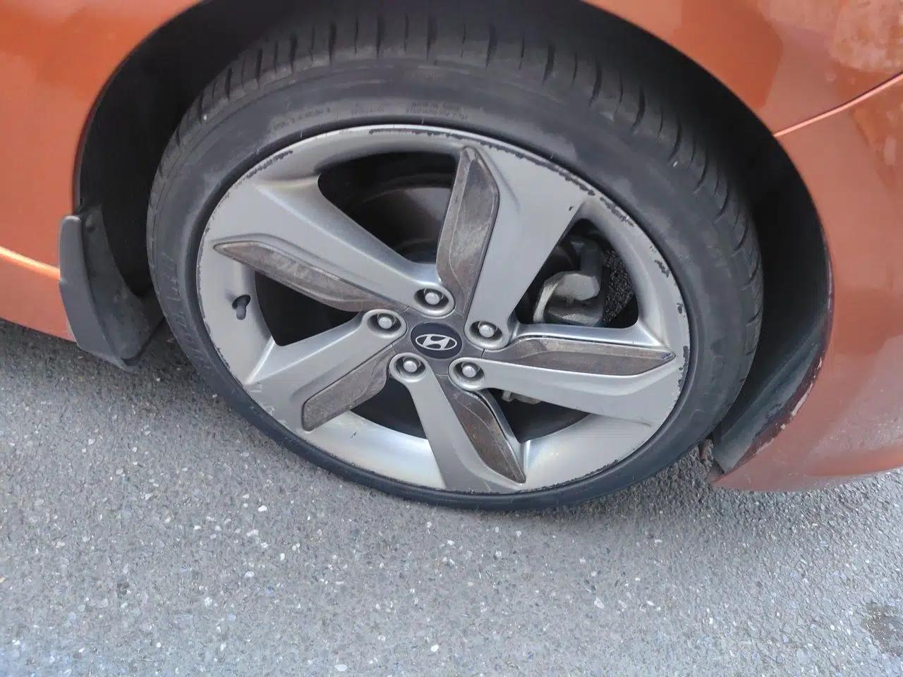 Hyundai Veloster 2012 1.6T Automatic Luxury Edition — миниатюра 8