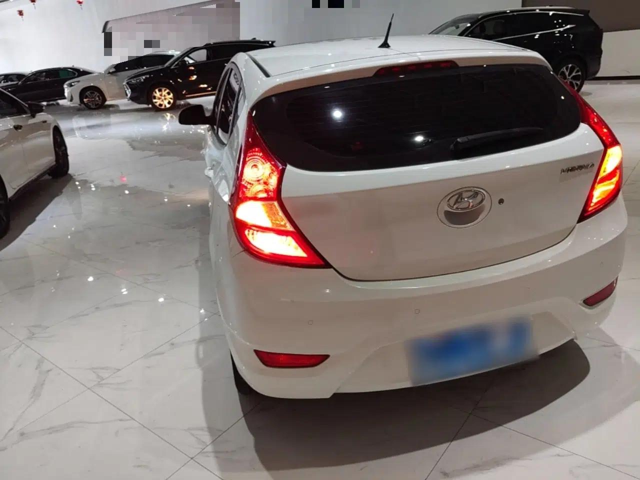 Hyundai Verna Ray 2014 1.4L Automatic GLX — миниатюра 4