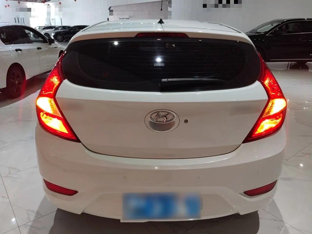 Hyundai Verna Ray 2014 1.4L Automatic GLX — миниатюра 5