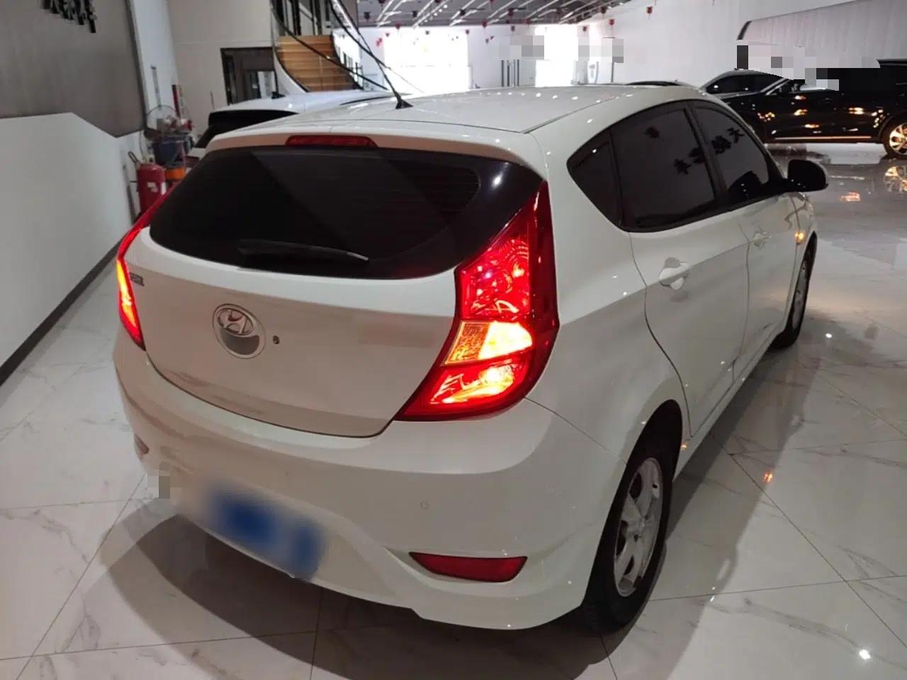 Hyundai Verna Ray 2014 1.4L Automatic GLX — миниатюра 6