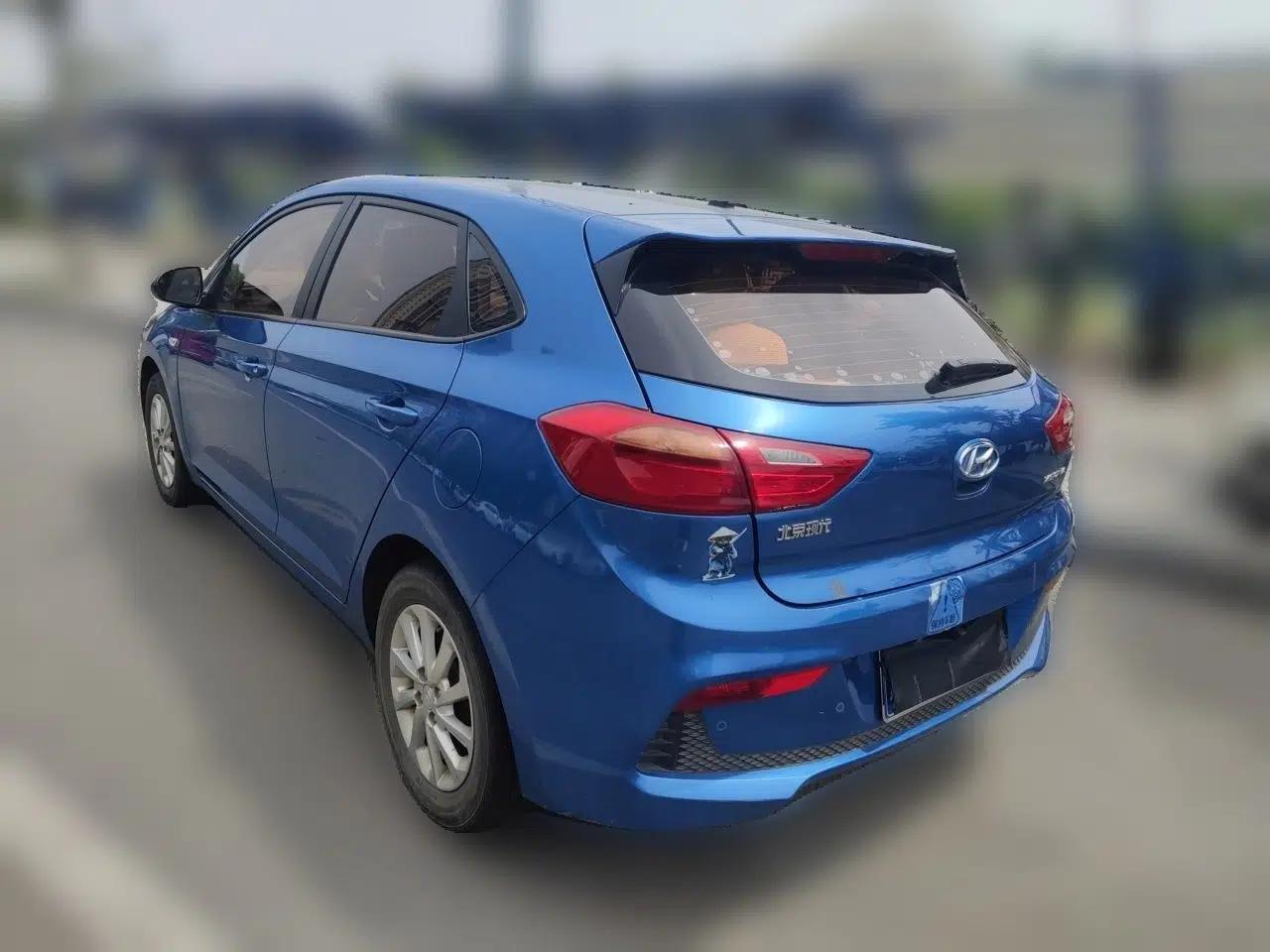 Hyundai Verna RV 2017 1.4L Manual Cool Edition GLS China V Emission Standard — миниатюра 4