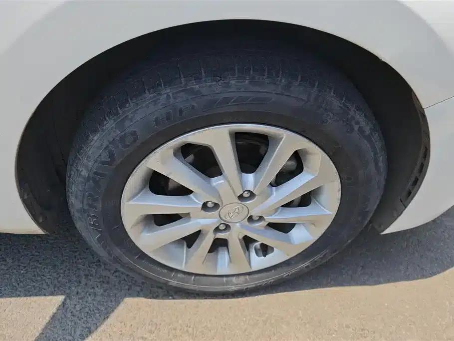 2016 Hyundai Verna 1.4L Automatic GLS (Cool Edition) — миниатюра 6