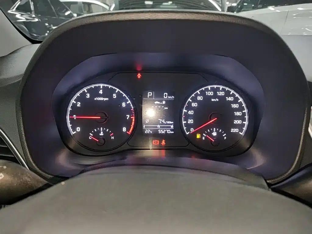 2016 Hyundai Verna 1.4L Automatic GLS (Cool Edition) — миниатюра 12