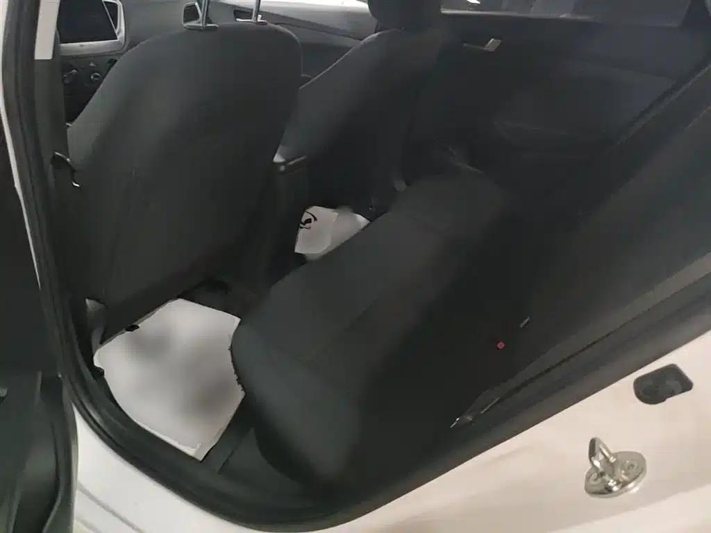 2016 Hyundai Verna 1.4L Automatic GLS (Cool Edition) — миниатюра 17