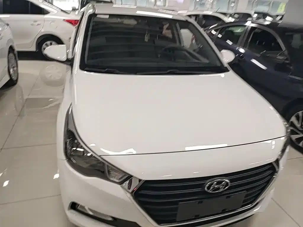 2016 Hyundai Verna 1.4L Automatic GLS (Cool Edition) — миниатюра 3